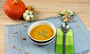 Kürbissuppe mit Erdnüssen