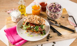 Kürbisburger mit asiatischem Coleslaw
