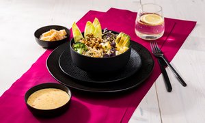 Buddha Bowl mit würzigen Kichererbsen